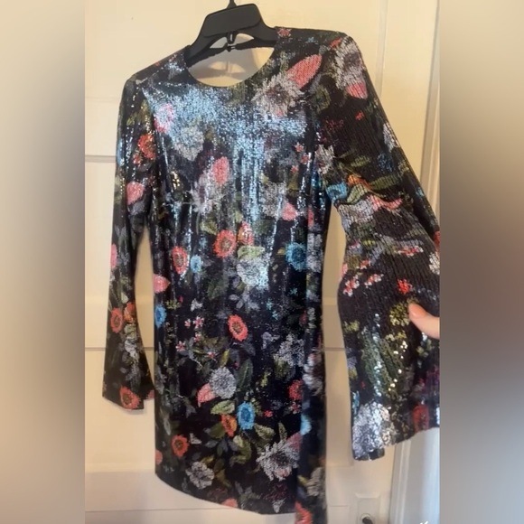 New! ($179 retail) Chelsea & Violet sequin floral Dress sz 2 - Picture 3 of 8
